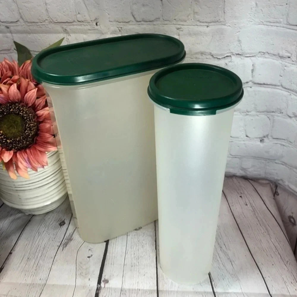 Tupperware modular mates oval 5 and round 5 green